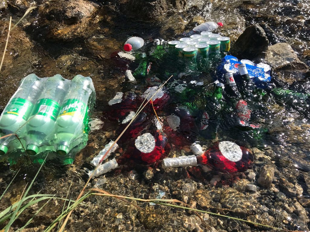 am pus bauturile in rau ca sa se raceasca in locatie de off camping