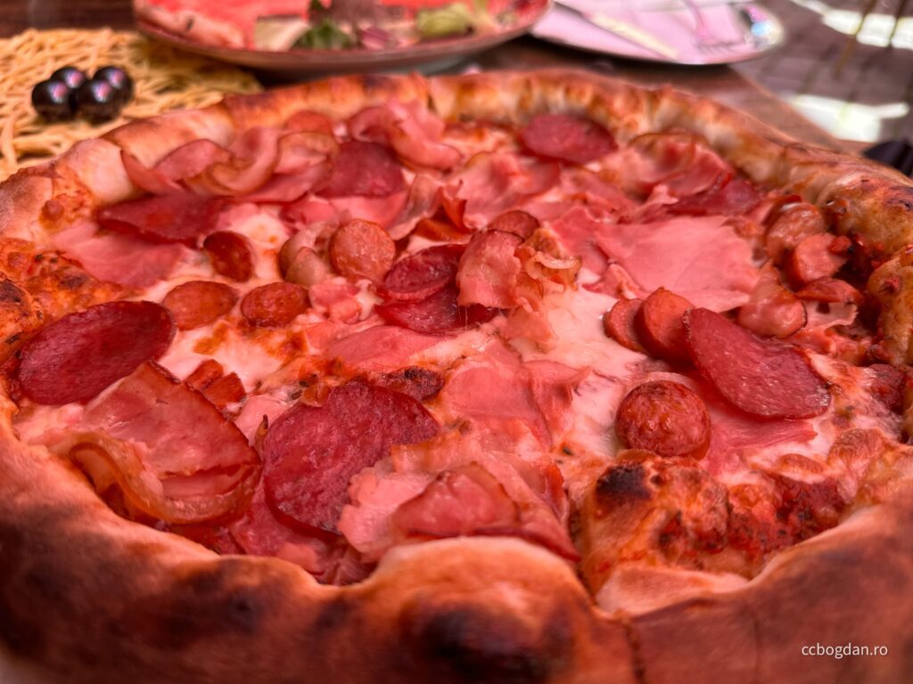 pizza la wine&dine în Sighișoara