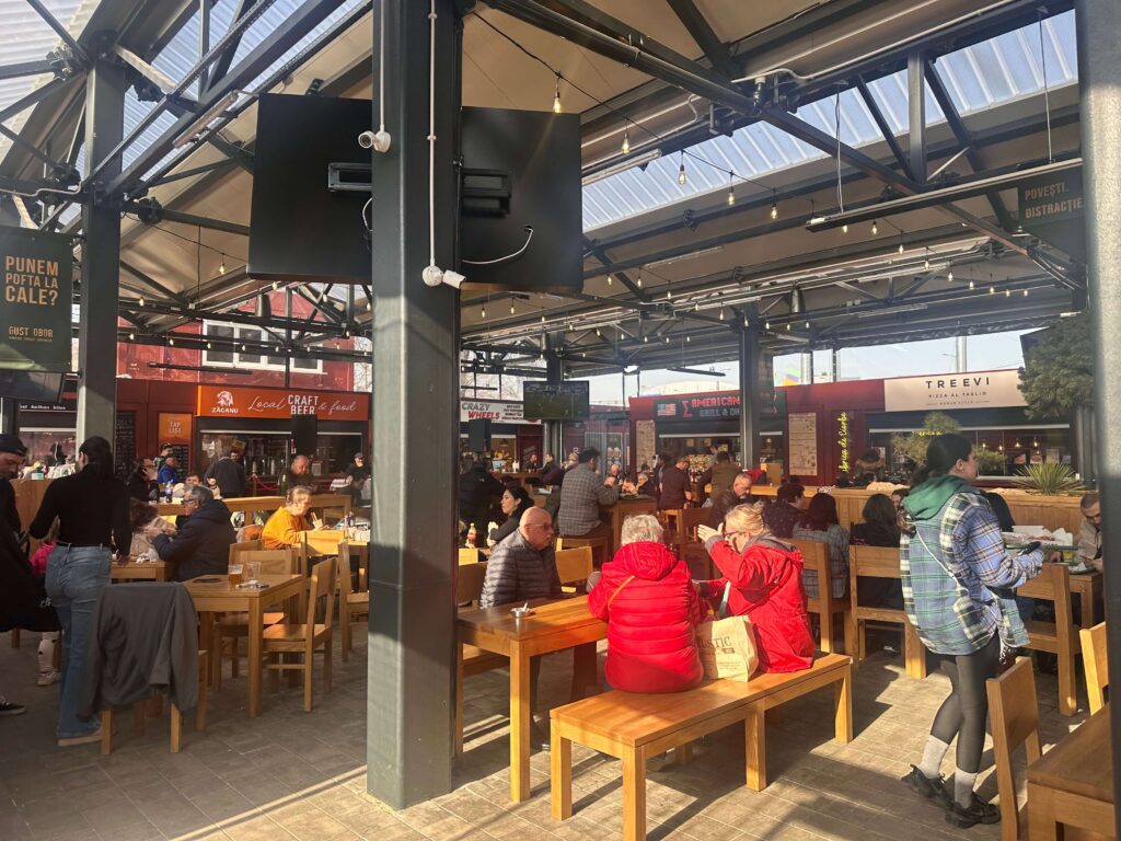 Gust Obor food court București