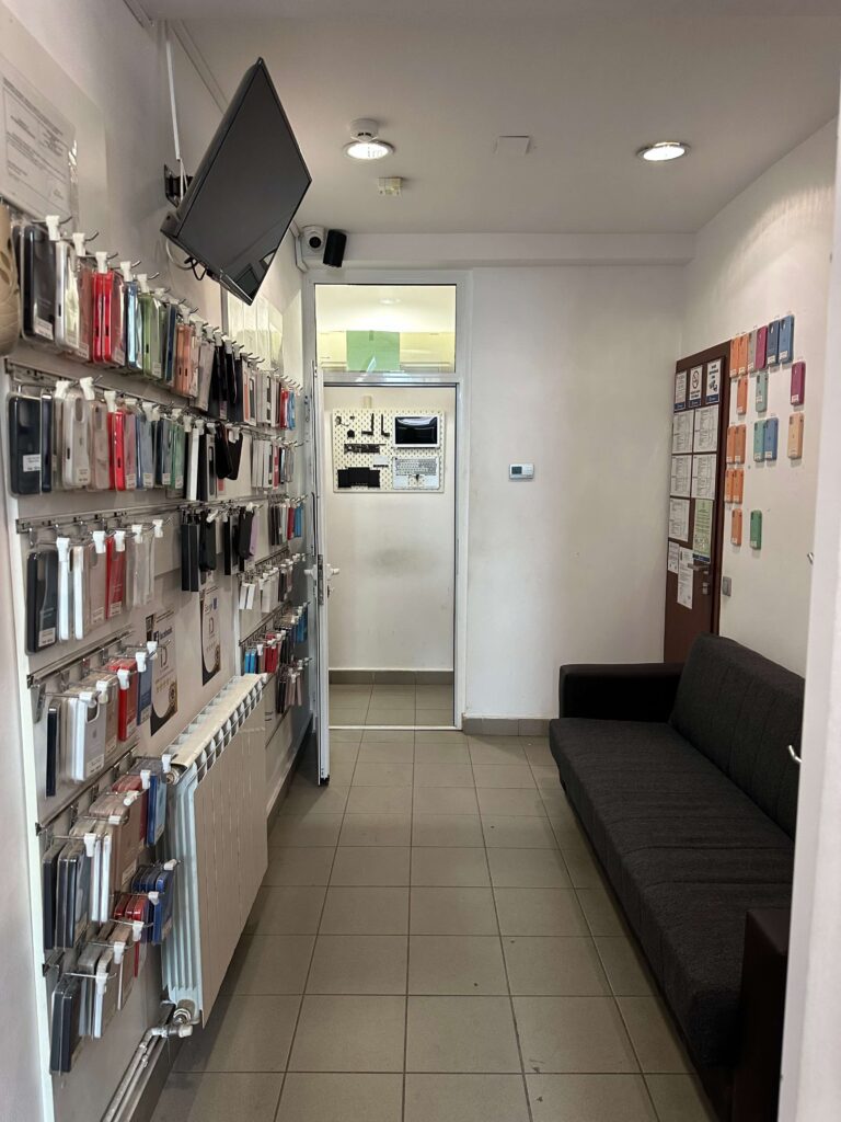 service iPhone apple reparații schimbare baterie pe loc