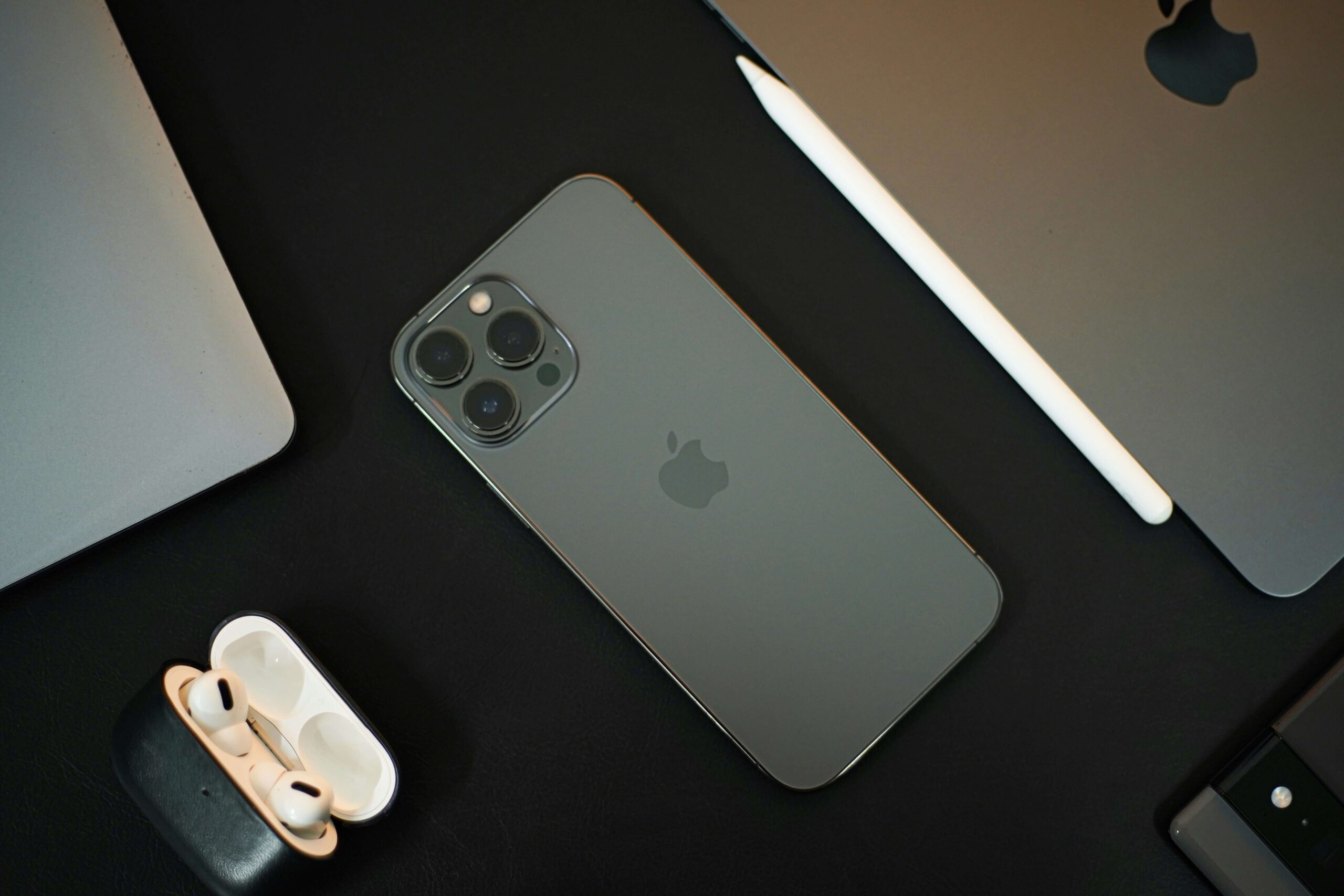 apple relansează sistemul de plata in rate pentru telefoane iPhone Mac si iPad