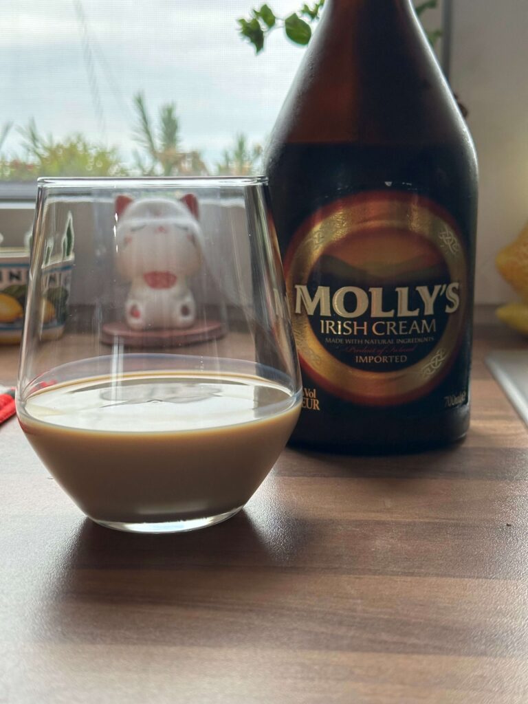 cum se bea Molly's Irish Cream