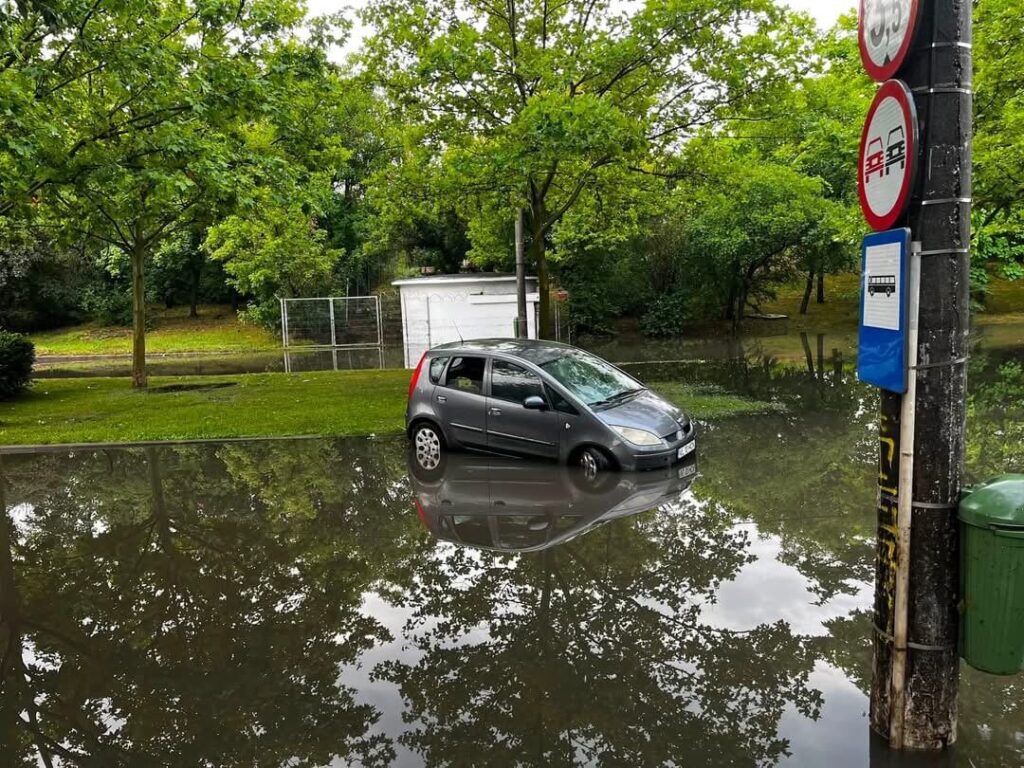 furtuna inundații poligrafiei București